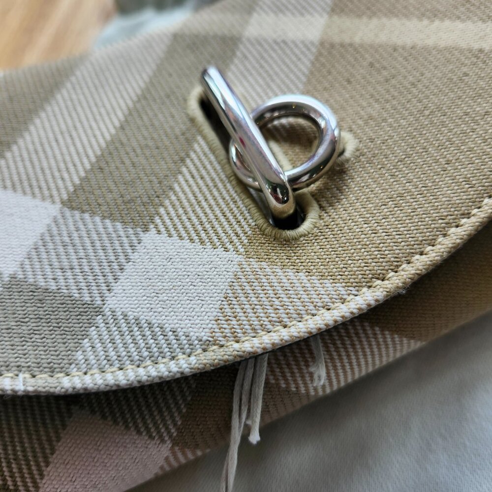 New Burberry Rocking fabric wallet/clutch - Picture 4 of 6